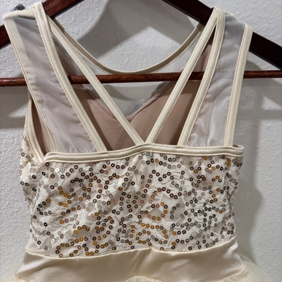 Weissman dance costume, white and silver 14396 size MC - Picture 7 of 17